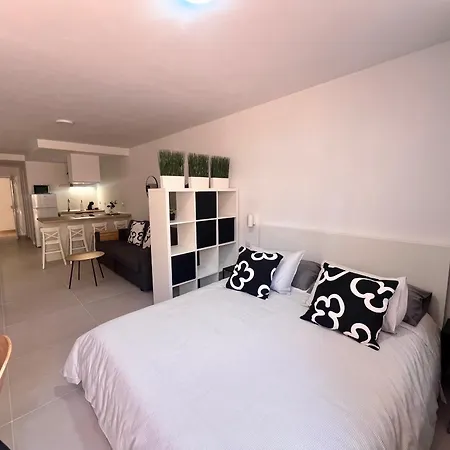 Modern And Cozy Study Los Cristianos (Tenerife)