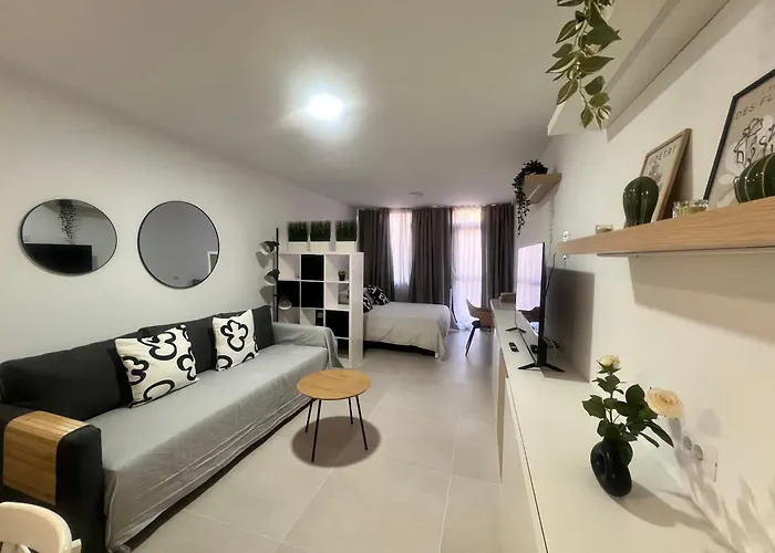 Modern And Cozy Study Apartamento Los Cristianos (Tenerife)